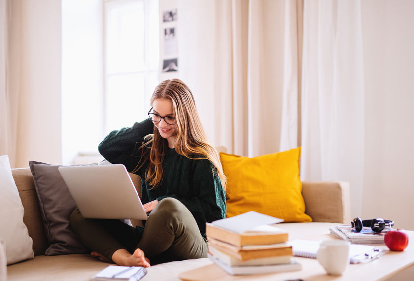 Online igényelhető kölcsönök – lássunk pár példát!
