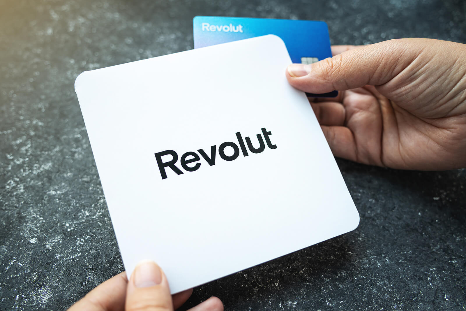 Revolut utalás magyar bankszámlára – költségek és időtartam 2025-ben