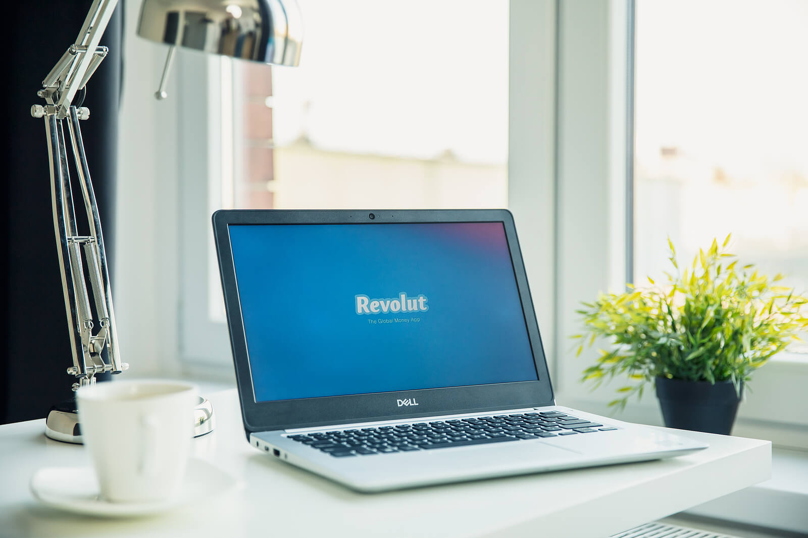 Digitális bankszámlák összehasonlítása: Revolut, Wise, Monzo vagy magyar bank?